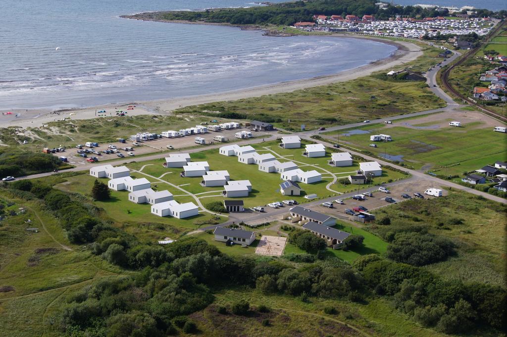 ヴァールベリ Apelvikstrand Semesterlagenheterアパートホテル エクステリア 写真